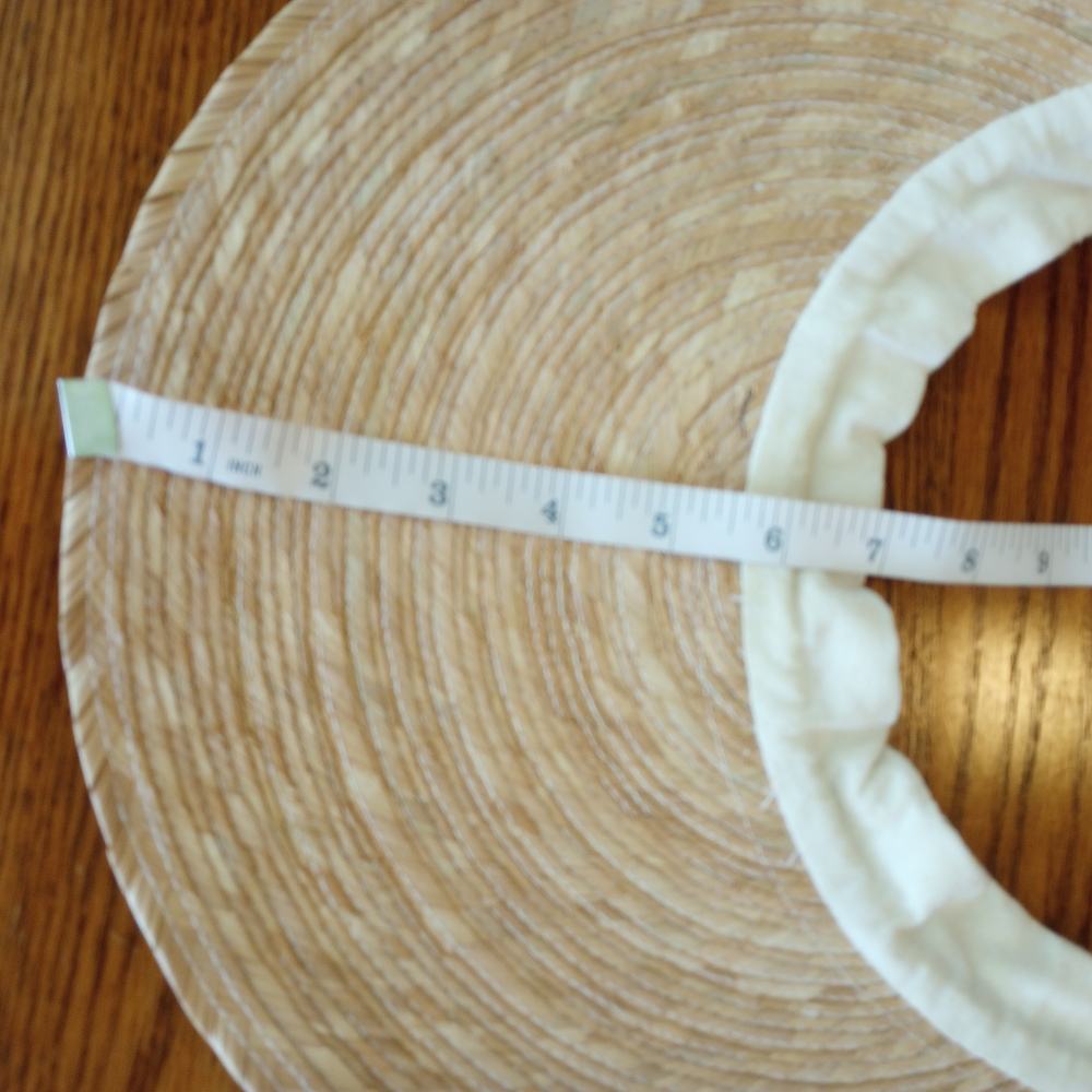 Elegant Tan and White Women's Straw Adjustable tie Visor Sun Hat OS - Picture 3 of 4